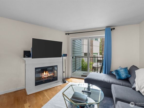 3045 20th Avenue W 209, Seattle WA 98199