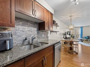 3045 20th Avenue W 209, Seattle WA 98199