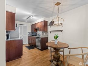3045 20th Avenue W 209, Seattle WA 98199