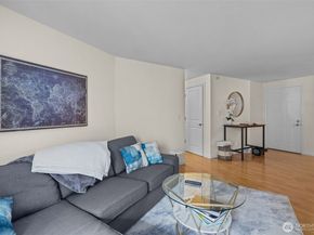 3045 20th Avenue W 209, Seattle WA 98199