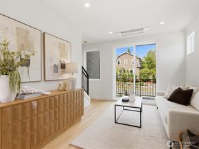 1972 25th Avenue E, Seattle WA 98112