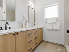 1972 25th Avenue E, Seattle WA 98112