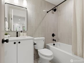 1972 25th Avenue E, Seattle WA 98112