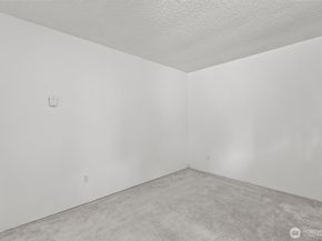 25042 Lake Fenwick Road 35, Kent WA 25044