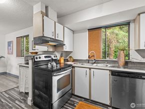 25042 Lake Fenwick Road 35, Kent WA 25044