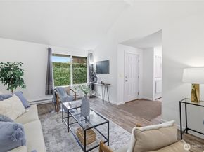 4308 NE Sunset Blvd V3, Renton WA 98059