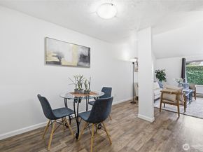 4308 NE Sunset Blvd V3, Renton WA 98059