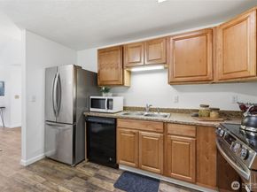 4308 NE Sunset Blvd V3, Renton WA 98059