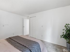 4308 NE Sunset Blvd V3, Renton WA 98059