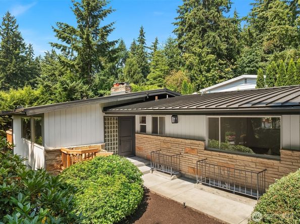 11215 Champagne Point Road NE, Kirkland WA 98034
