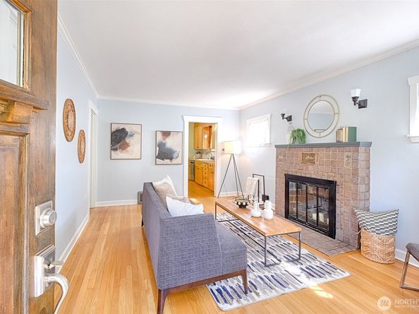 7032 22nd Avenue NW, Seattle WA 98117