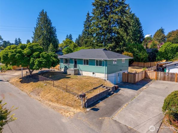 7414 Highland Drive, Everett WA 98203