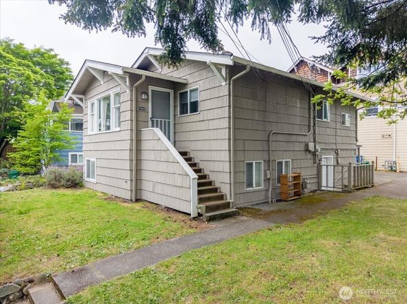 7945 9th Avenue SW, Seattle WA 98106