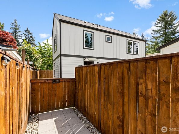 14338 Ashworth Avenue N B, Seattle WA 98133