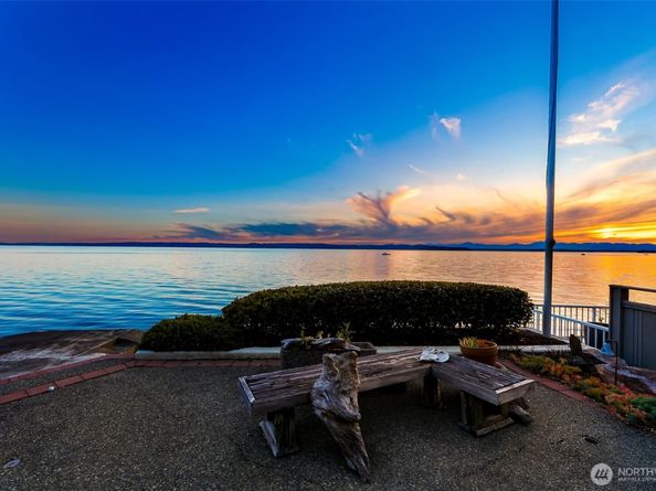 13029 Standring Lane SW, Burien WA 98146