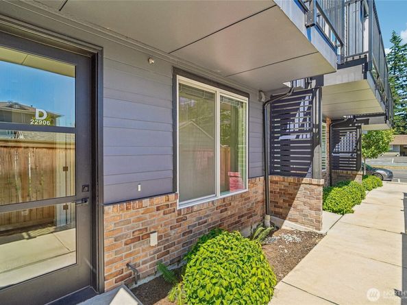 22906 56th Avenue W D, Mountlake Terrace WA 98043
