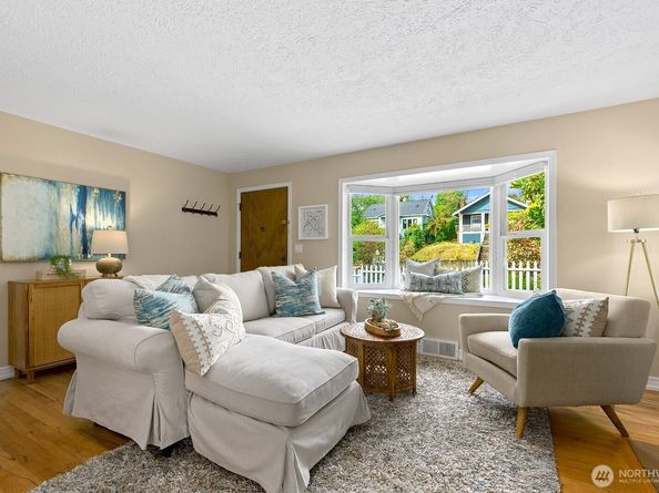 4116 38th Avenue SW, Seattle WA 98126