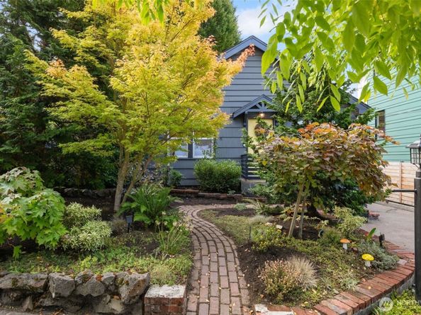 3753 SW Austin Street, Seattle WA 98126