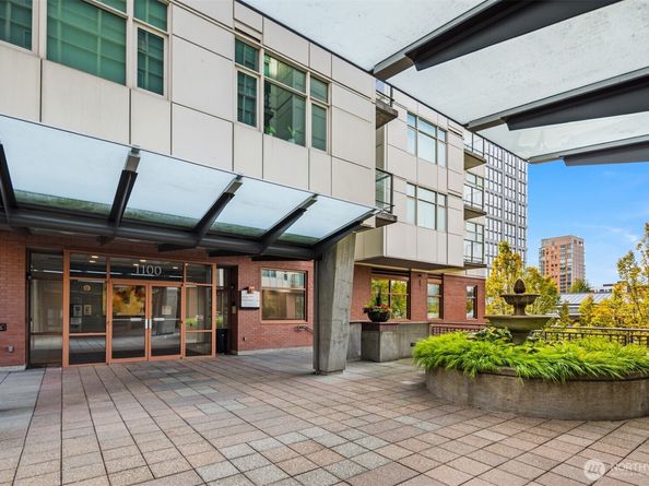 1100 106th Avenue NE 203, Bellevue WA 98004