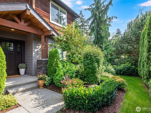3240 112th Avenue SE, Bellevue WA 98004