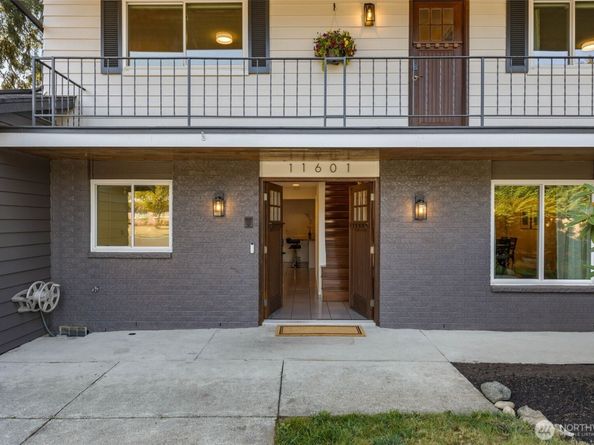 11601 NE 150th Place, Kirkland WA 98034