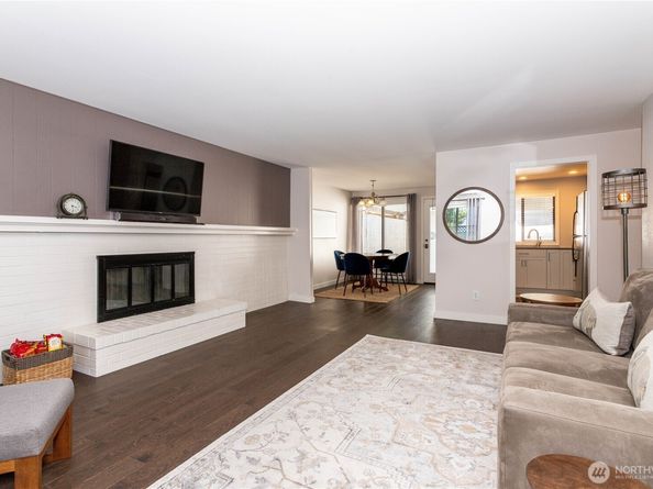 14836 SE 16th Street 10, Bellevue WA 98007