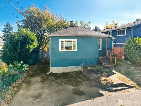 733 N 97th  Street, Seattle WA 98103