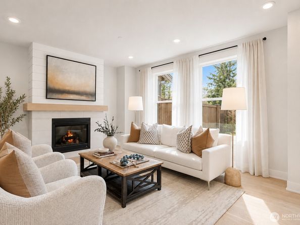 414 222nd Place SE, Sammamish WA 98074