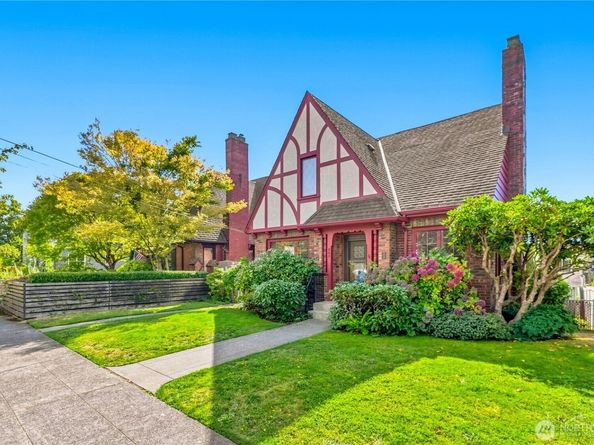 843 NE 81st Street, Seattle WA 98115