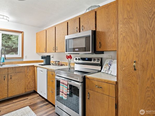 4005 NE Kedros Drive, Poulsbo WA 98370