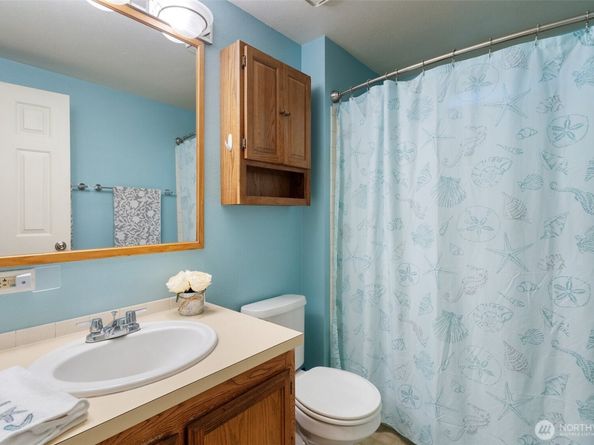 4005 NE Kedros Drive, Poulsbo WA 98370