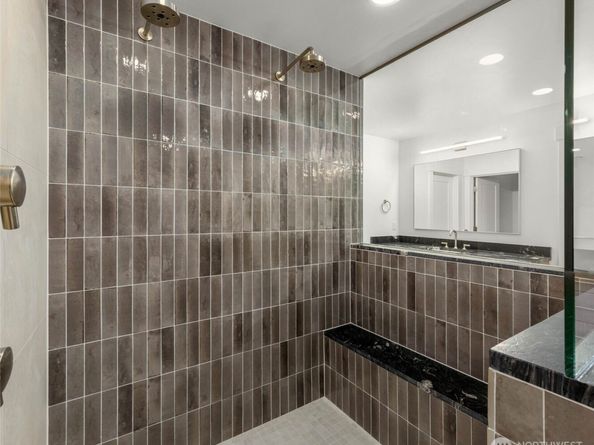 21029 SE 80th Street, Issaquah WA 98027