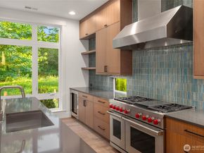 21029 SE 80th Street, Issaquah WA 98027