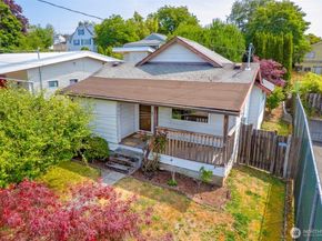 1112 Perry Avenue, Bremerton WA 98310