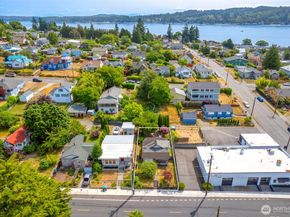1112 Perry Avenue, Bremerton WA 98310