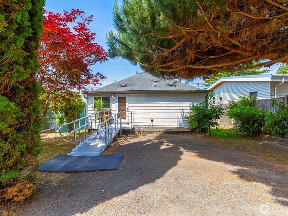 1112 Perry Avenue, Bremerton WA 98310