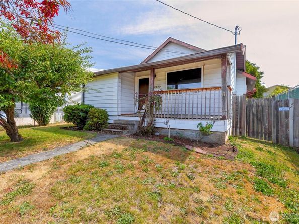 1112 Perry Avenue, Bremerton WA 98310