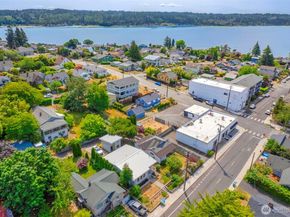 1112 Perry Avenue, Bremerton WA 98310