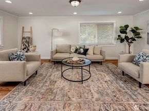 804 130th Avenue NE, Bellevue WA 98005