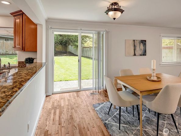 804 130th Avenue NE, Bellevue WA 98005