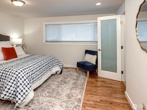 804 130th Avenue NE, Bellevue WA 98005