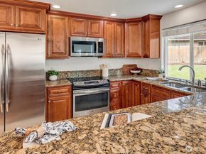 804 130th Avenue NE, Bellevue WA 98005