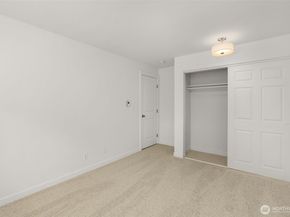 19414 Aurora Avenue N 204, Shoreline WA 98133