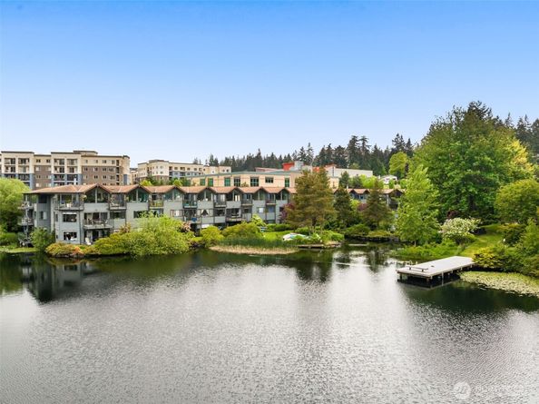 19414 Aurora Avenue N 204, Shoreline WA 98133