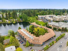 19414 Aurora Avenue N 204, Shoreline WA 98133
