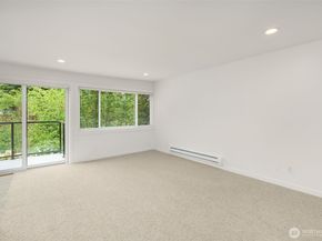 19414 Aurora Avenue N 204, Shoreline WA 98133