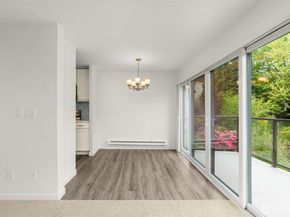 19414 Aurora Avenue N 204, Shoreline WA 98133
