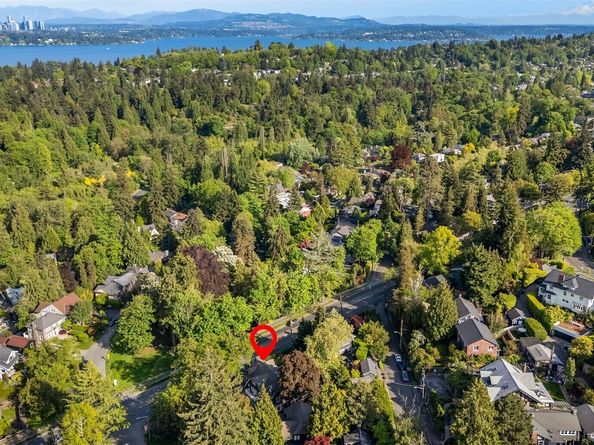 2161 E Interlaken Boulevard, Seattle WA 98112