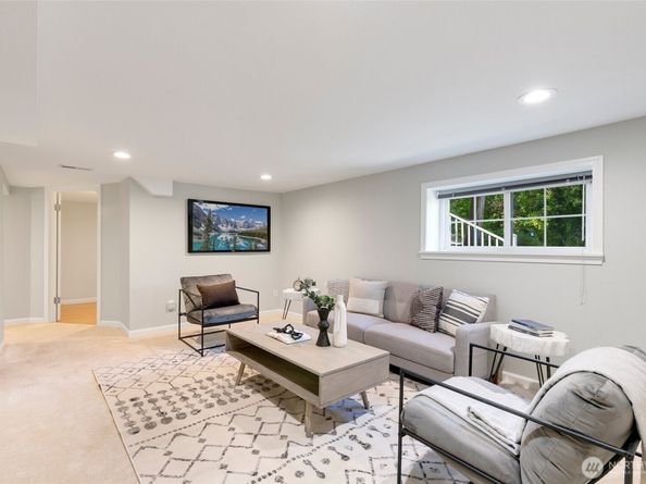 1703 NE 91st Street, Seattle WA 98115