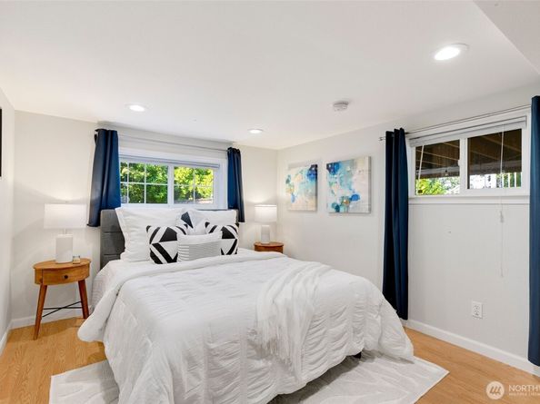 1703 NE 91st Street, Seattle WA 98115
